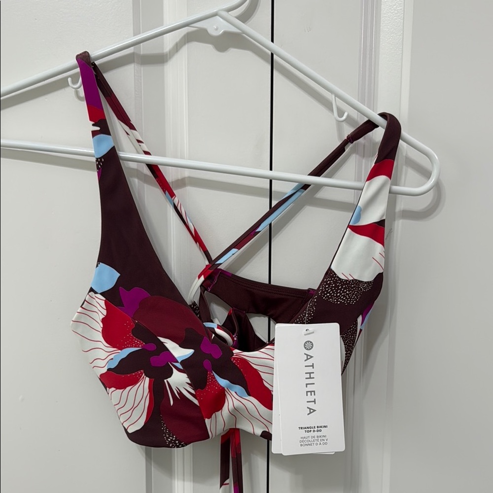 Athleta Triangle Bikini Top D-DD, Size Small, S, SM, NWT!!!!!